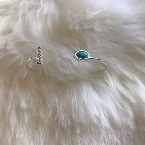 Silver rhinestone and turquoise color bracelet